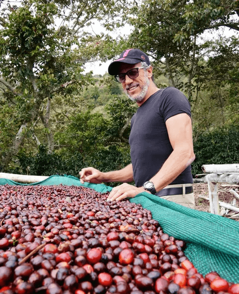 Graciano Cruz – Farma Emporium